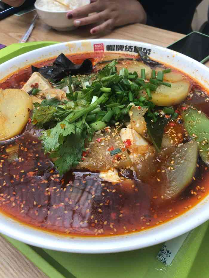 川魂冒牌货冒菜(铂金城店)-"铂金城里,店面简单,就是常规冒菜,没有特.