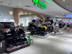-孩子王(静安大融城店)