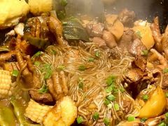 -鱼窝棚柴火铁锅炖(富山屯店)