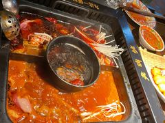 -老牌坊云南鱼豆花火锅(哈西万达店)