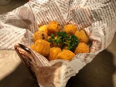 很脆的松露豆腐-新白鹿餐厅(金鹰新街口店)