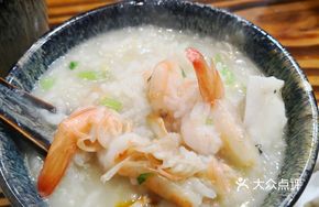 White Crab and Prawn Hot Pot Rice Porridge