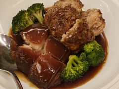 狮子头拼东坡肉-银都上海菜馆(粤海东路店)