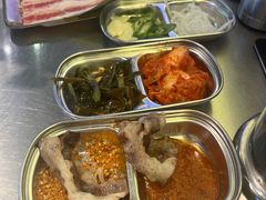-哈哈碳都·牛肋条无限自助烤肉(台江万达店)