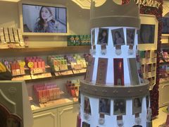-4iNLOOK美瞳店(龙之梦购物中心虹口店)