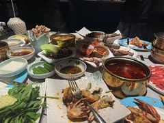 -雍容荟帝王蟹活龙虾展台自助(IFS黑金店)