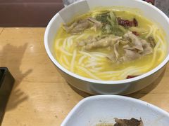 -三千粉牛肉米粉(来客茂店)