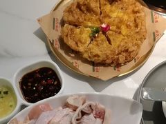 -洪氏嗨捞·广东猪肚鸡·椰子鸡火锅(西咸万象城店)