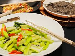 -忆江南·临江鱼馆