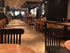 大堂-星巴克臻选(上海长风大悦城店)