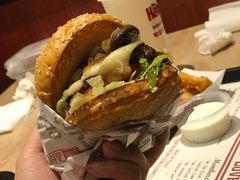 -The Habit Burger Grill 哈比特汉堡(爱琴海店)