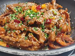 鸭恋虾中锅-张大师鸭爪爪特色火锅(万达店)