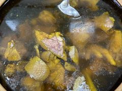 一窝老鸡汤-沪依小酒馆心意菜