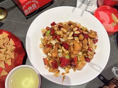 -金鱼盆32年水煮鱼·18秒辣椒炒肉(京西大悦城店)