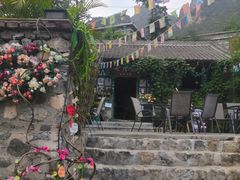 -百里峡七彩艺术小镇