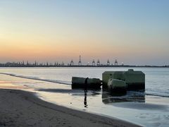 -金梦海湾浴场