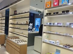 -视野联行眼镜·蔡司·尼康·授权优选门店(青浦宝龙店)