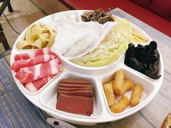 -鸡遇虾煲干锅火锅(小寨金莎店)