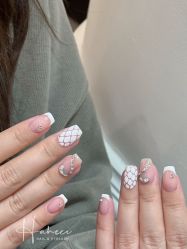 -花岐款式专研健康美甲沙龙