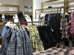 -URBAN REVIVO(济南世茂广场店)