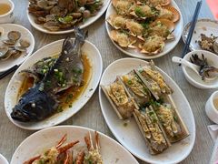 -红月湾海鲜饭店•沙滩海景(双月湾店)