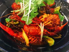 -虾弄弄海派小龙虾·牛羊蝎子火锅