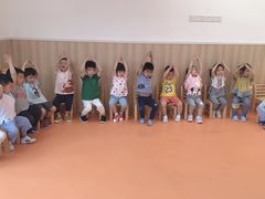 -小门牙好性格托育(北外滩中心)