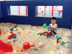 -嘿哟动霸CHUA·新潮玩运动娱乐中心·蹦床滑冰团建乐园