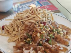 -鲁南仔·滕州炒鸡(经三路店)