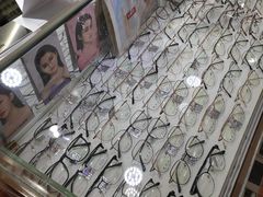 -华彬眼镜专业渐进配镜(潘家园店)