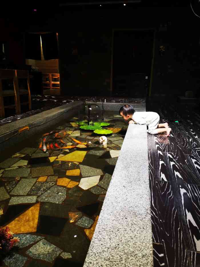 青瓦水台温泉spa会所(奥体店)-"我最爱的地方～环境好,人也不多,价格