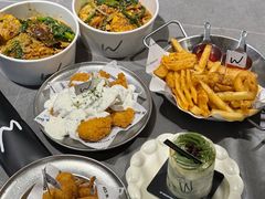 -W COLLECTIVE  DESSERT SHOP