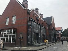 -钟书阁(松江泰晤士小镇店)