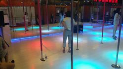 android_upload_pic-轩依钢管舞