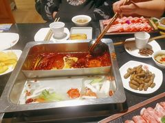 -百年川椒重庆老火锅(光谷店)