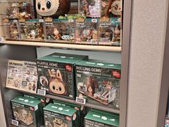 -泡泡玛特POPMART (北京超极合生汇店)