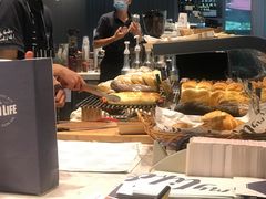 -The open life(万象城店)