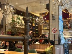 -玛格萝妮比萨屋(四平店)