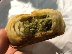 鲜辣肉月饼-海曙西区老大房(孝闻街店)