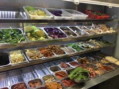 -愉肴麻辣香锅(中山路店)