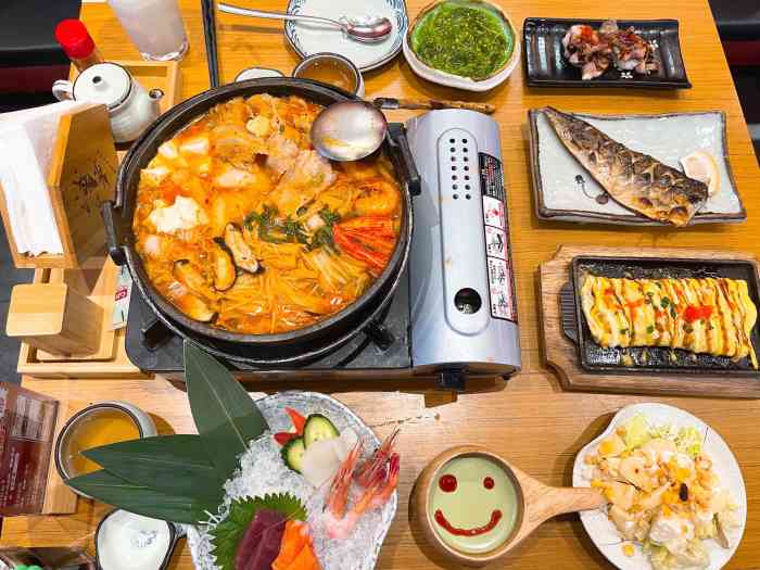 浅草屋日本料理(湖滨银泰in77e区店)-"赶在周五的晚上和家人一起吃掉