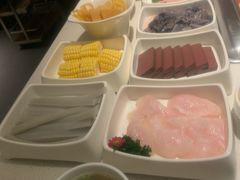 -海底捞火锅鲜切牛肉主题店(长寿路店)
