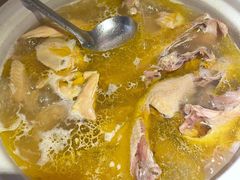 招牌清炖鸡汤-房陵农家(东亭店)