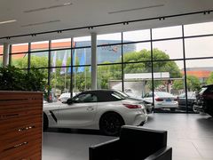 -上海宝信宝马4S店
