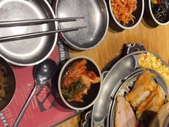 -青瓦炭韩潮烤肉(花园道店)