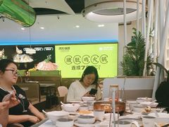 -洪氏嗨捞·广东猪肚鸡·椰子鸡火锅(西咸万象城店)