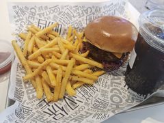 -TRIPS BURGER(大钟寺店)