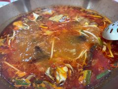 -毛辣果·贵州红酸汤牛肉火锅(西单店)