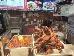 -鑫记婆婆兔·成都特产·兔头手撕兔(太古里店)