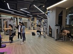 -威克健身游泳(万菱汇店)